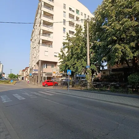 Top Center Apartment Bijeljina Exterior photo