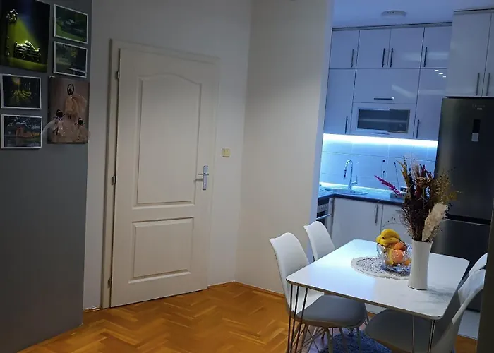 Top Center Apartment